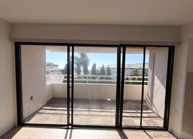 5726 La Jolla Blvd 207, La Jolla, CA 92037