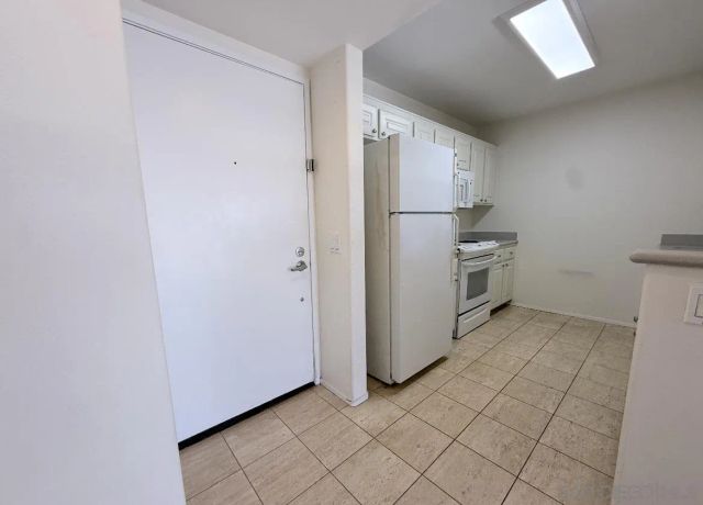 5726 La Jolla Blvd 207, La Jolla, CA 92037