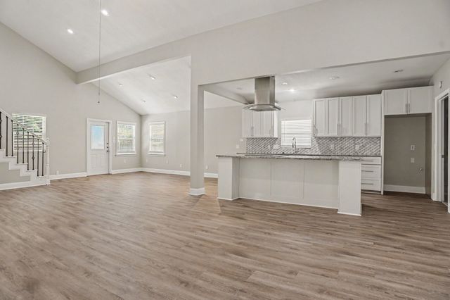 5907 Old Barn Drive, Arlington, TX 76016
