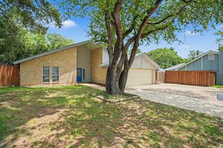 5907 Old Barn Drive, Arlington, TX 76016