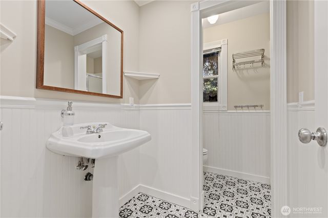 3500 NE 162nd Street, Lake Forest Park, WA 98155