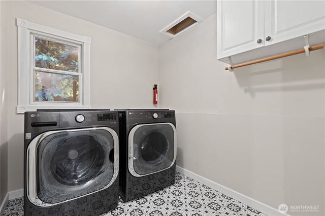 3500 NE 162nd Street, Lake Forest Park, WA 98155