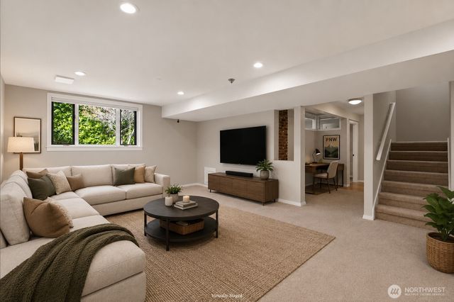 3500 NE 162nd Street, Lake Forest Park, WA 98155