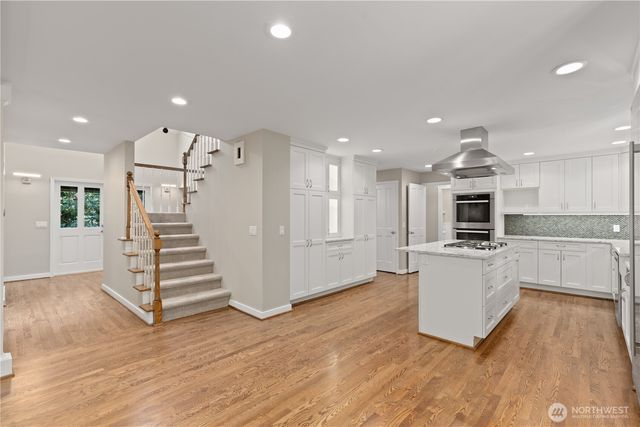 3500 NE 162nd Street, Lake Forest Park, WA 98155