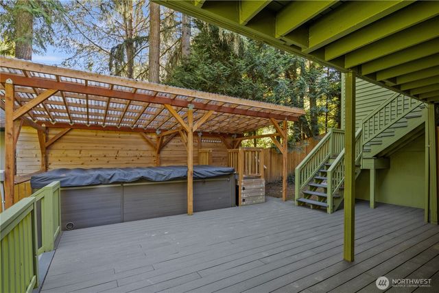 3500 NE 162nd Street, Lake Forest Park, WA 98155