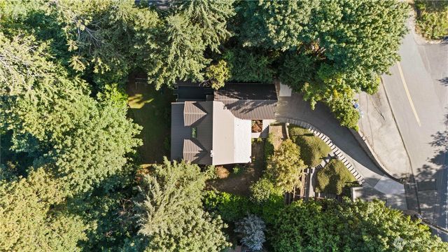 3500 NE 162nd Street, Lake Forest Park, WA 98155
