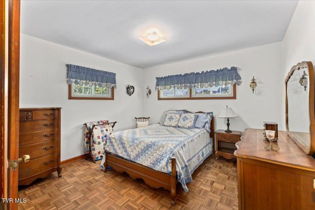 1050 Cooper Street, Kingsport, TN 37665