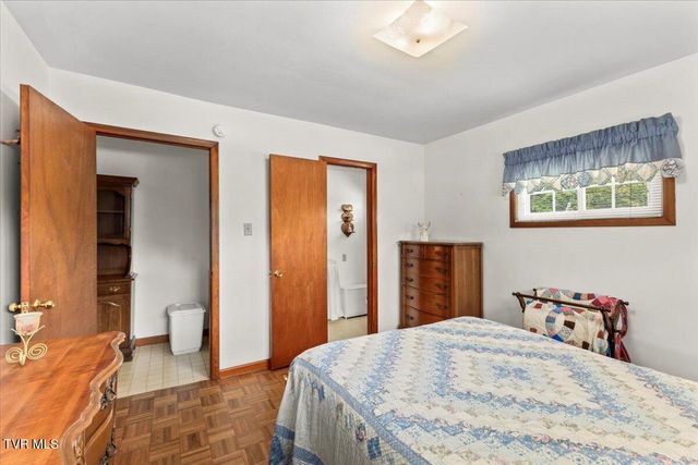 1050 Cooper Street, Kingsport, TN 37665