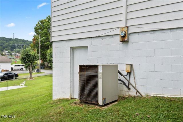 1050 Cooper Street, Kingsport, TN 37665