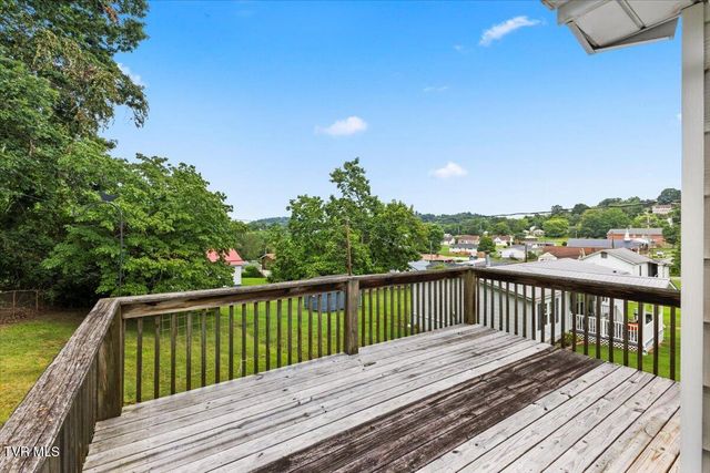 1050 Cooper Street, Kingsport, TN 37665