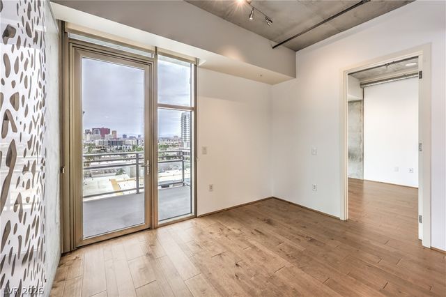 353 East Bonneville Avenue 1104, Las Vegas, NV 89101