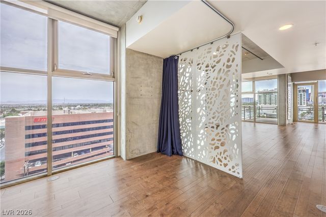 353 East Bonneville Avenue 1104, Las Vegas, NV 89101