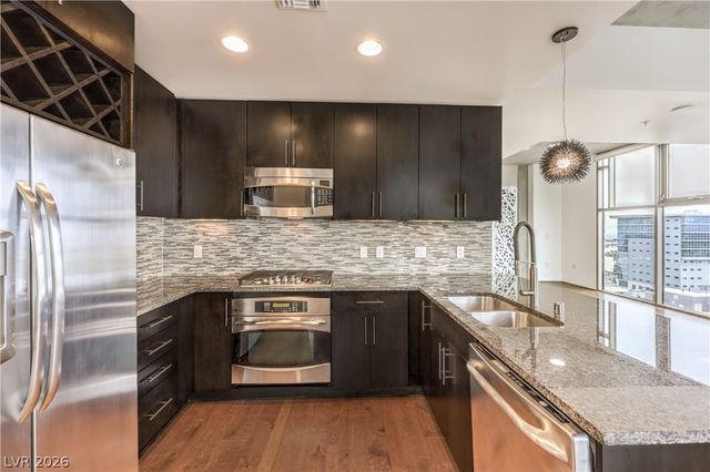 353 East Bonneville Avenue 1104, Las Vegas, NV 89101