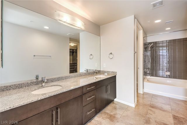 353 East Bonneville Avenue 1104, Las Vegas, NV 89101