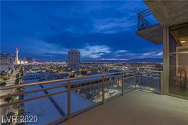 353 East Bonneville Avenue 1104, Las Vegas, NV 89101