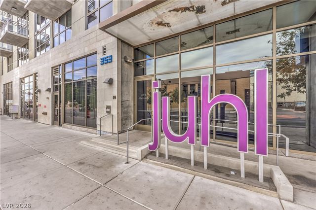 353 East Bonneville Avenue 1104, Las Vegas, NV 89101