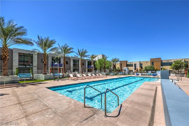 353 East Bonneville Avenue 1104, Las Vegas, NV 89101
