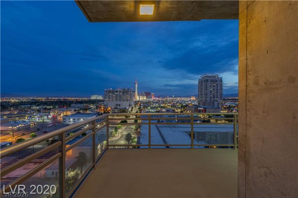353 East Bonneville Avenue 1104, Las Vegas, NV 89101