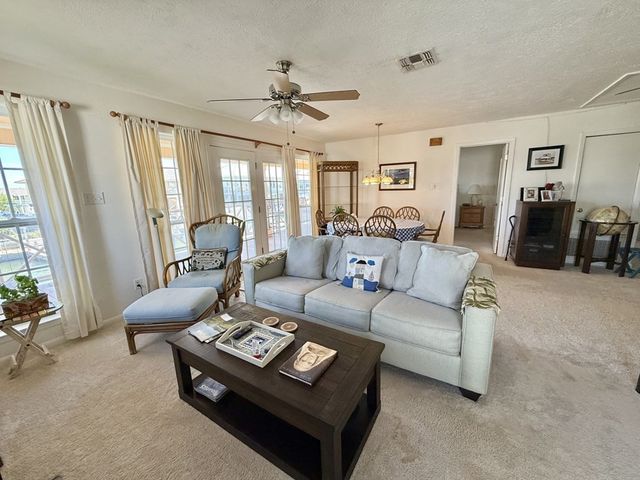 30 Flamingo Road, Rockport, TX 78382