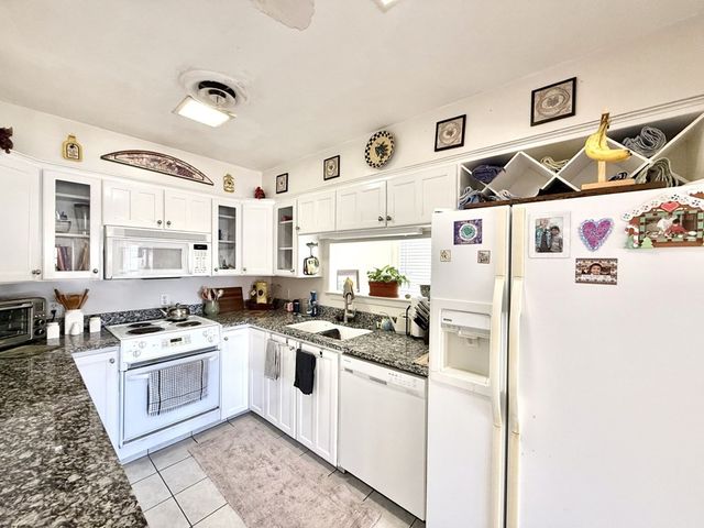 30 Flamingo Road, Rockport, TX 78382