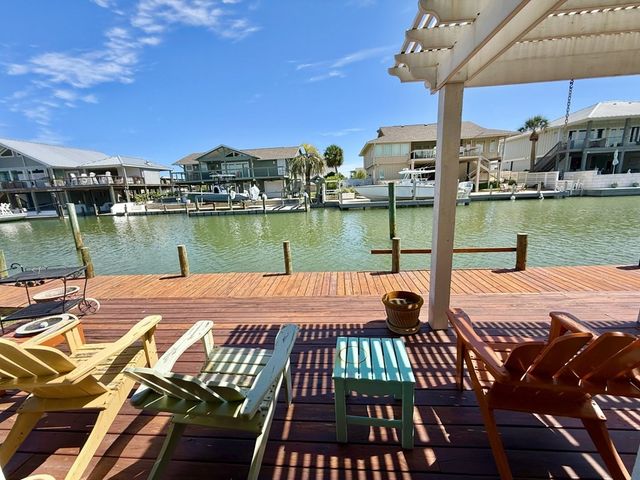 30 Flamingo Road, Rockport, TX 78382