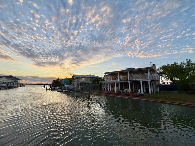 30 Flamingo Road, Rockport, TX 78382