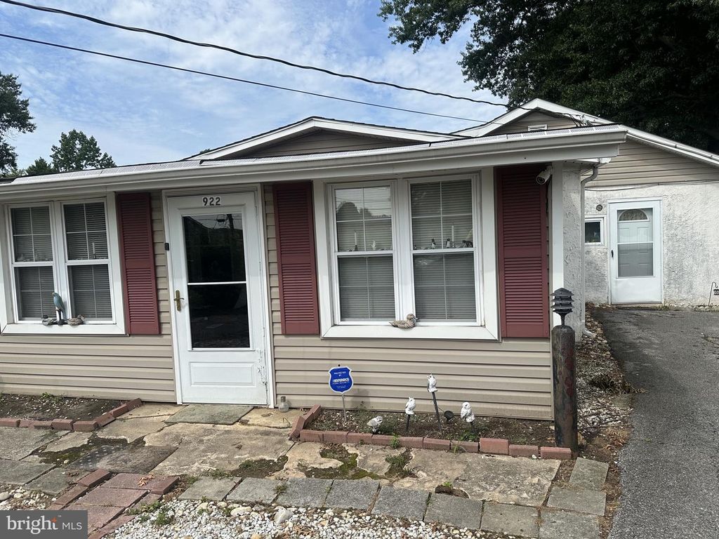 922 E HAZELDELL AVE, New Castle, DE 19720