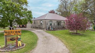 W8749 HUNTERS ROAD, Hortonville, WI 54944