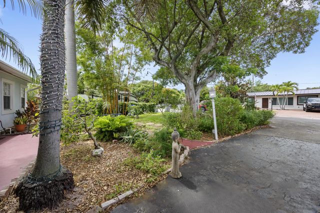 1427 NE 30th Street, Pompano Beach, FL 33064