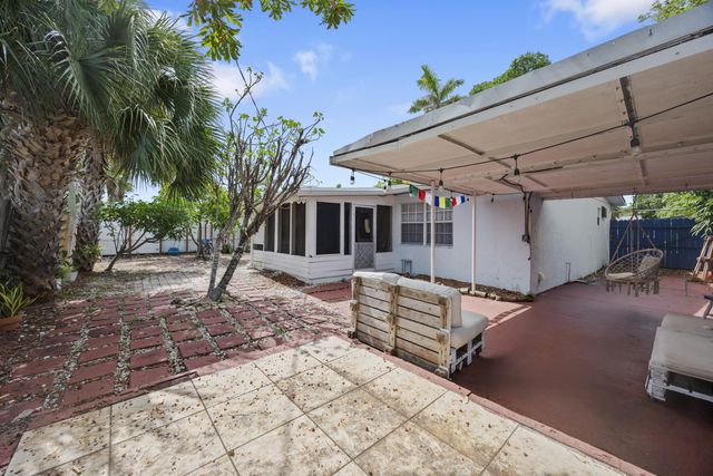 1427 NE 30th Street, Pompano Beach, FL 33064
