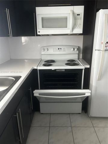 2230 Jackson St 1W, Hollywood, FL 33020