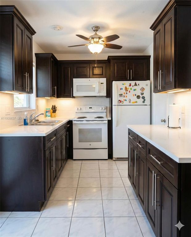 2230 Jackson St 1W, Hollywood, FL 33020