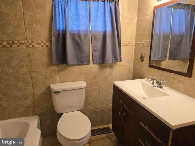 9 GLINKO ST, Scranton, PA 18504