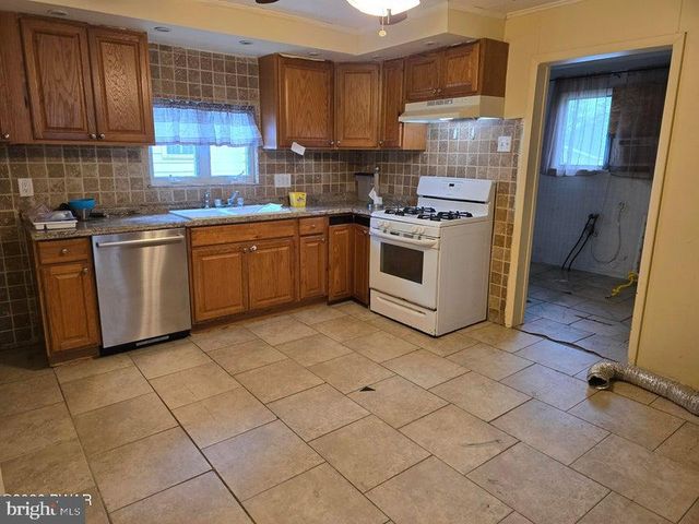 9 GLINKO ST, Scranton, PA 18504