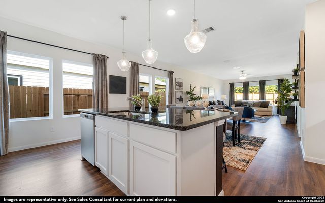 11114 Hollinger Circle, Converse, TX 78109