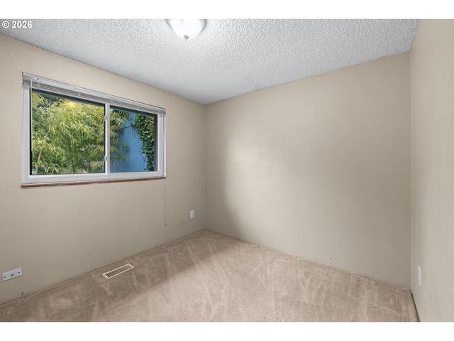 1128 Se FIR GROVE Loop, Hillsboro, OR 97123