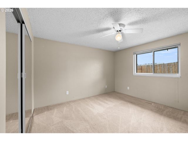 1128 Se FIR GROVE Loop, Hillsboro, OR 97123