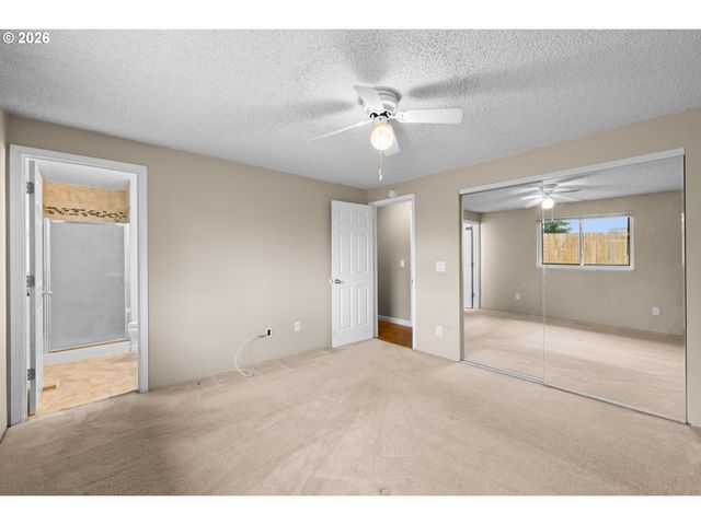 1128 Se FIR GROVE Loop, Hillsboro, OR 97123