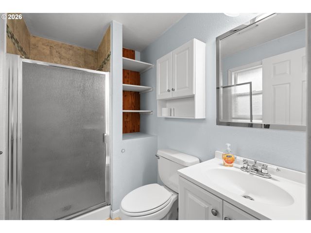1128 Se FIR GROVE Loop, Hillsboro, OR 97123