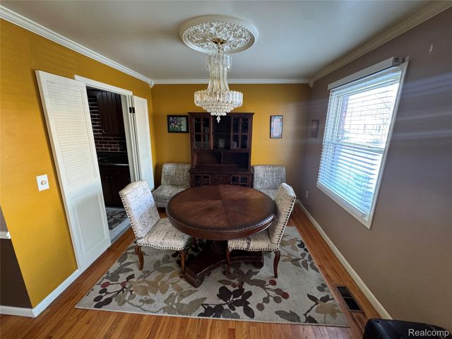 19648 Fleetwood Drive, Harper Woods, MI 48225