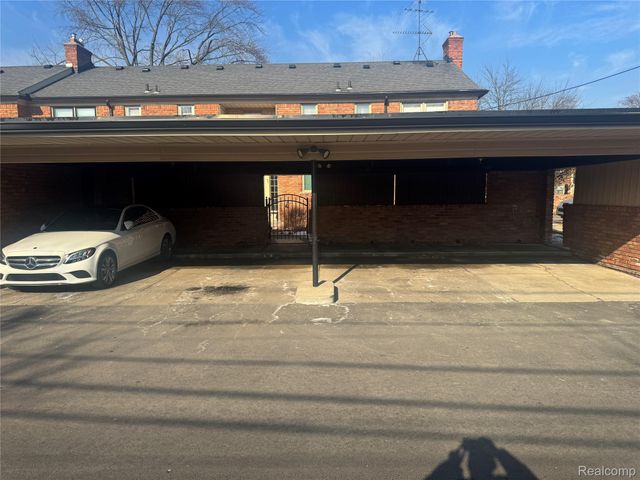 19648 Fleetwood Drive, Harper Woods, MI 48225
