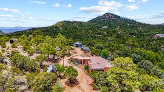 7675-C Old Santa Fe, Santa Fe, NM 87505