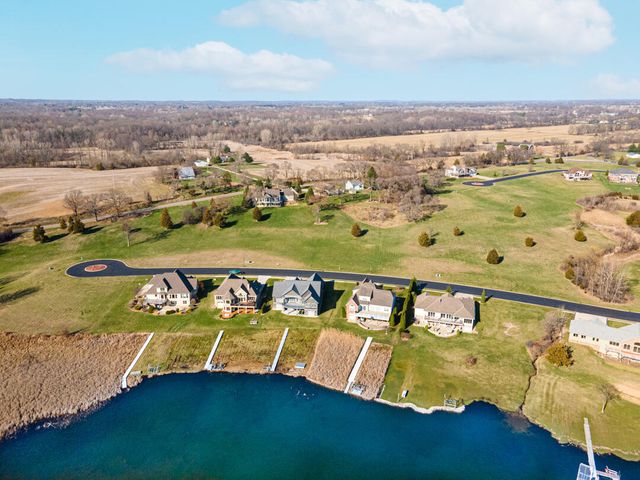 44 Coronado Drive, Jackson, MI 49201