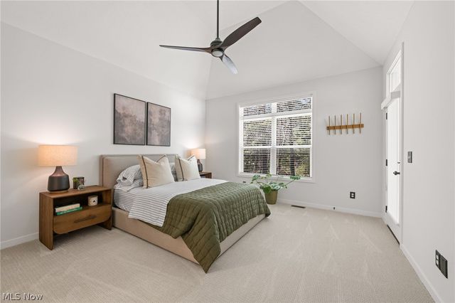 123 Town Centre Drive, Broadview Heights, OH 44147