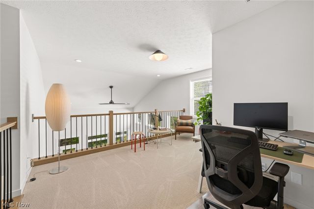 123 Town Centre Drive, Broadview Heights, OH 44147