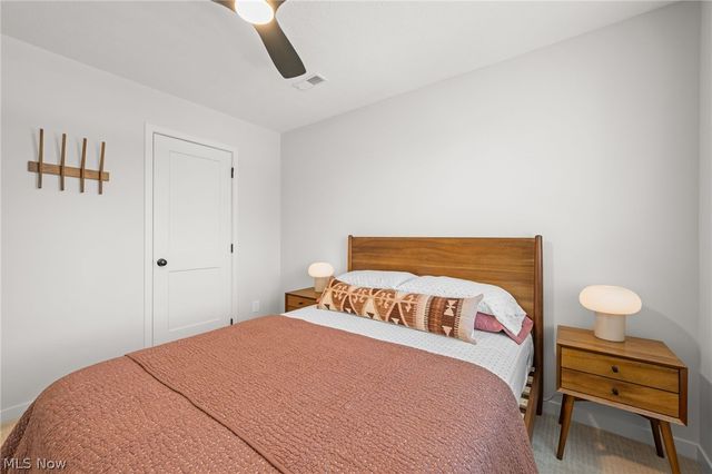123 Town Centre Drive, Broadview Heights, OH 44147