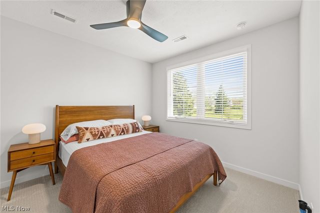 123 Town Centre Drive, Broadview Heights, OH 44147