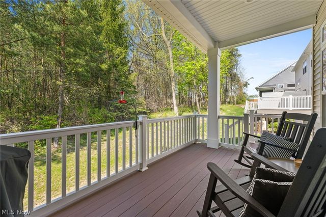 123 Town Centre Drive, Broadview Heights, OH 44147