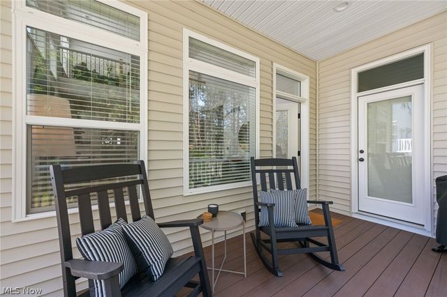 123 Town Centre Drive, Broadview Heights, OH 44147