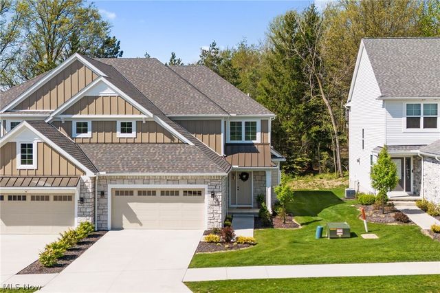 123 Town Centre Drive, Broadview Heights, OH 44147